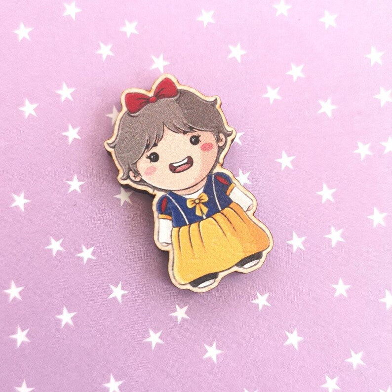 Eco Friendly Wooden 1.5 Inch Pin - Kim Taehyung V BTS Chibi