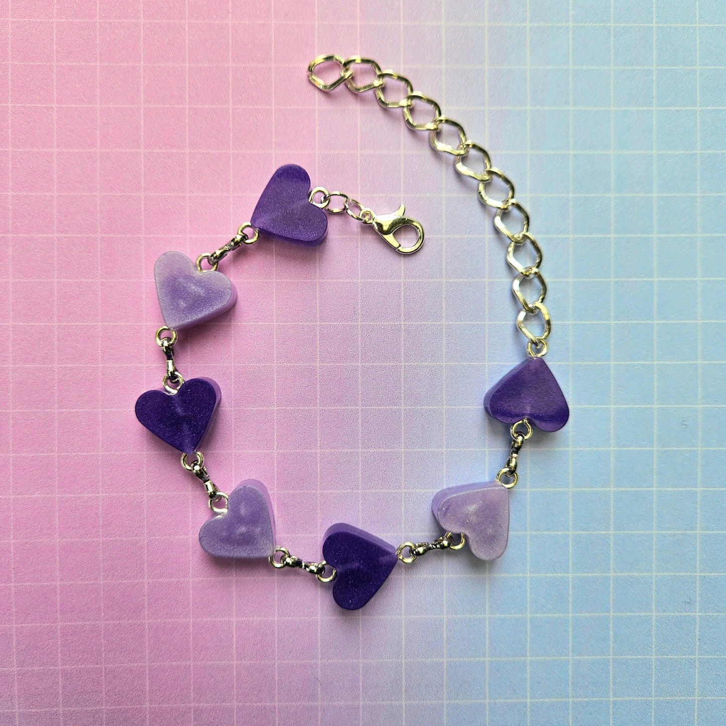 Handmade Resin Bracelet - Purple and Lilac Seven Bora Hearts